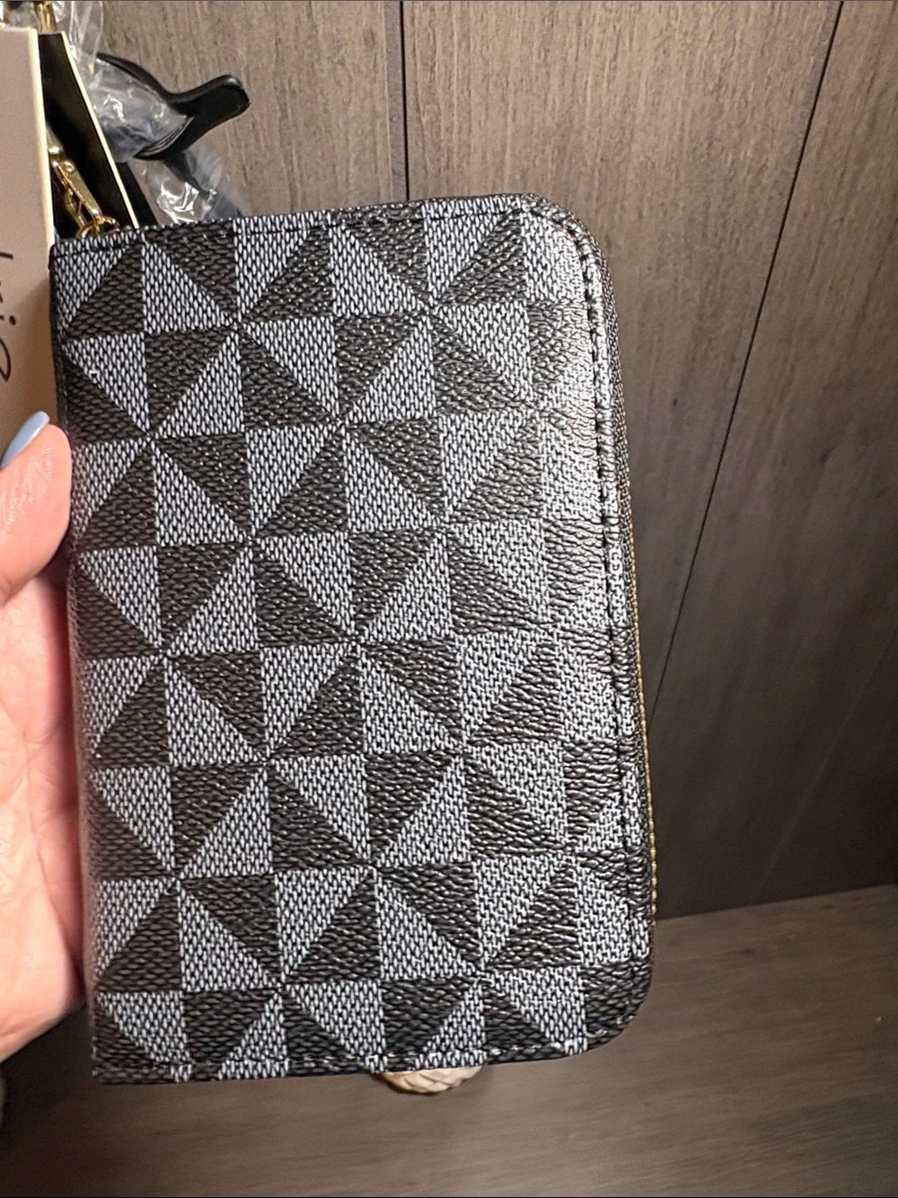 Black Geometric Shoulder Bag with Matching Wristlet.    #4